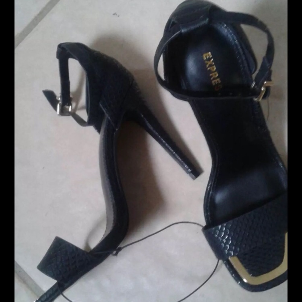 De EXPRESS Size 9 nuevos